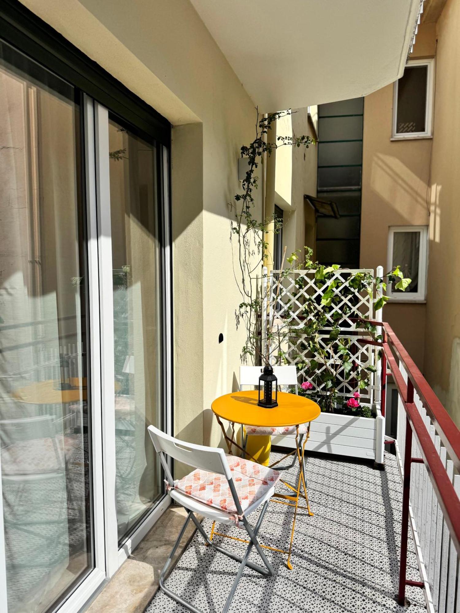 New Apartment In Historical Center Near Lake Riva del Garda Exterior photo